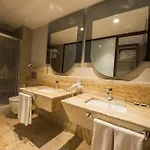 Hotel Ramada By Wyndham Gemli̇k Gemlik