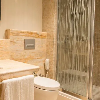 فندق Ramada By Wyndham Gemli̇k