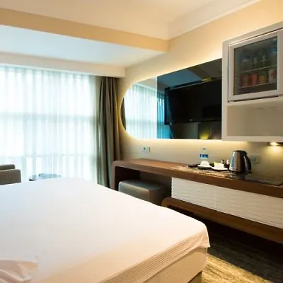 Ramada By Wyndham Gemli̇k 4*