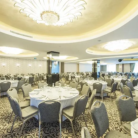 Ramada By Wyndham Gemli̇k 4*