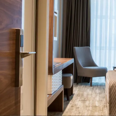 Ramada By Wyndham Gemli̇k 酒店 4*