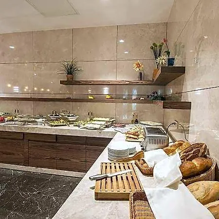 Ramada By Wyndham Gemli̇k 4*