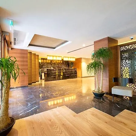 Ξενοδοχείο Ramada By Wyndham Gemli̇k