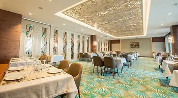 Ramada By Wyndham Gemli̇k Hotel