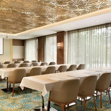 Ramada By Wyndham Gemli̇k Hotel 4*