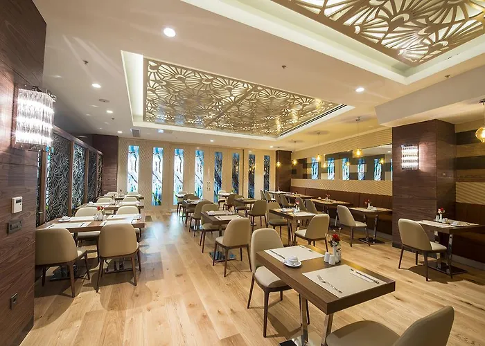 Ramada By Wyndham Gemli̇k Hotel 4*