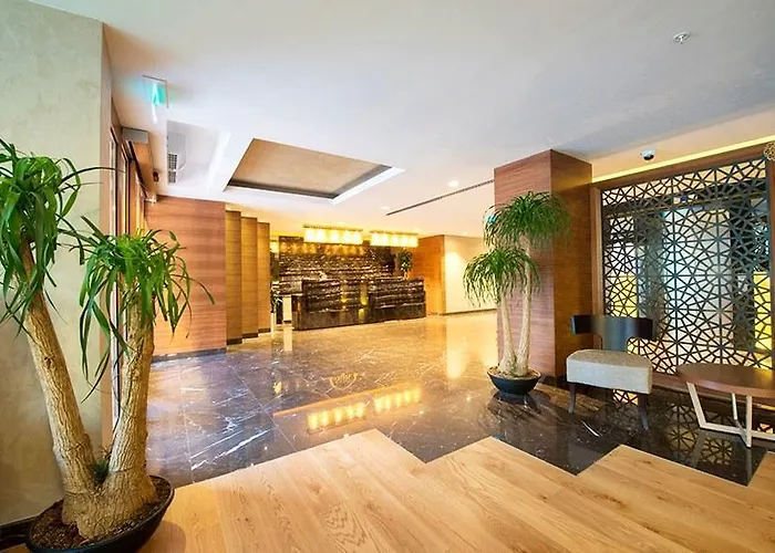 Hotel Ramada By Wyndham Gemli̇k