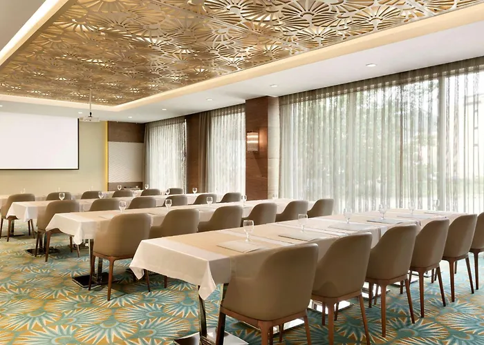 Ramada By Wyndham Gemli̇k Hotel 4*